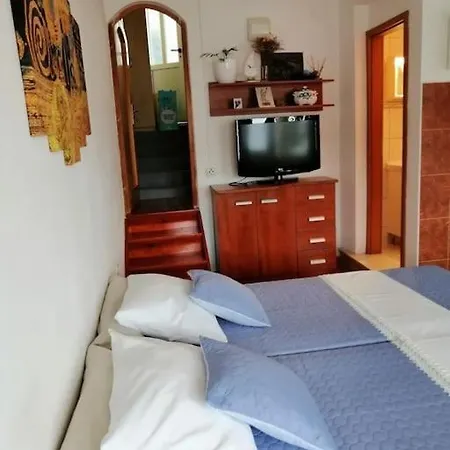 Milna, Hvar Buratovic Apartment