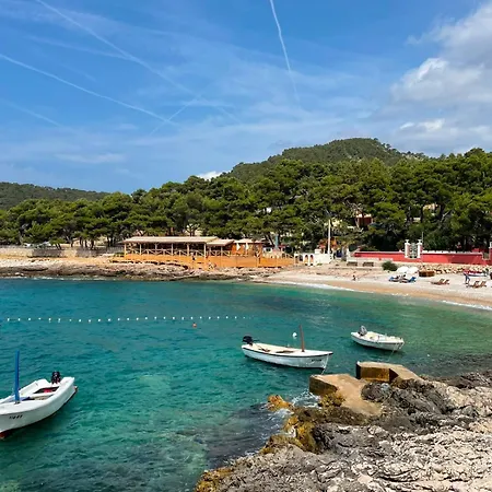 Milna, Hvar Buratovic * 赫瓦尔