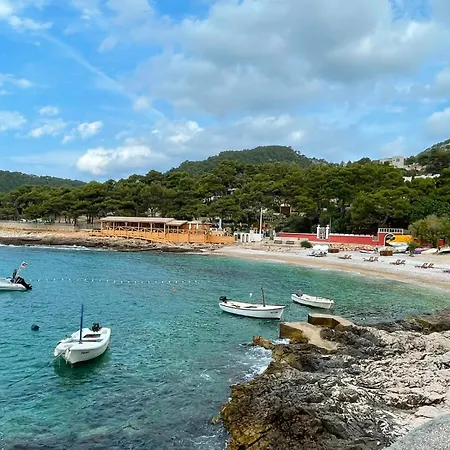 Апартаменти Milna, Hvar Buratovic Хвар